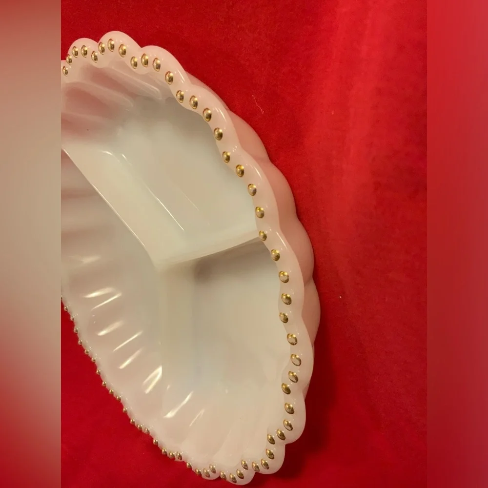 MILK GLASS DISH - Picture 2 of 4